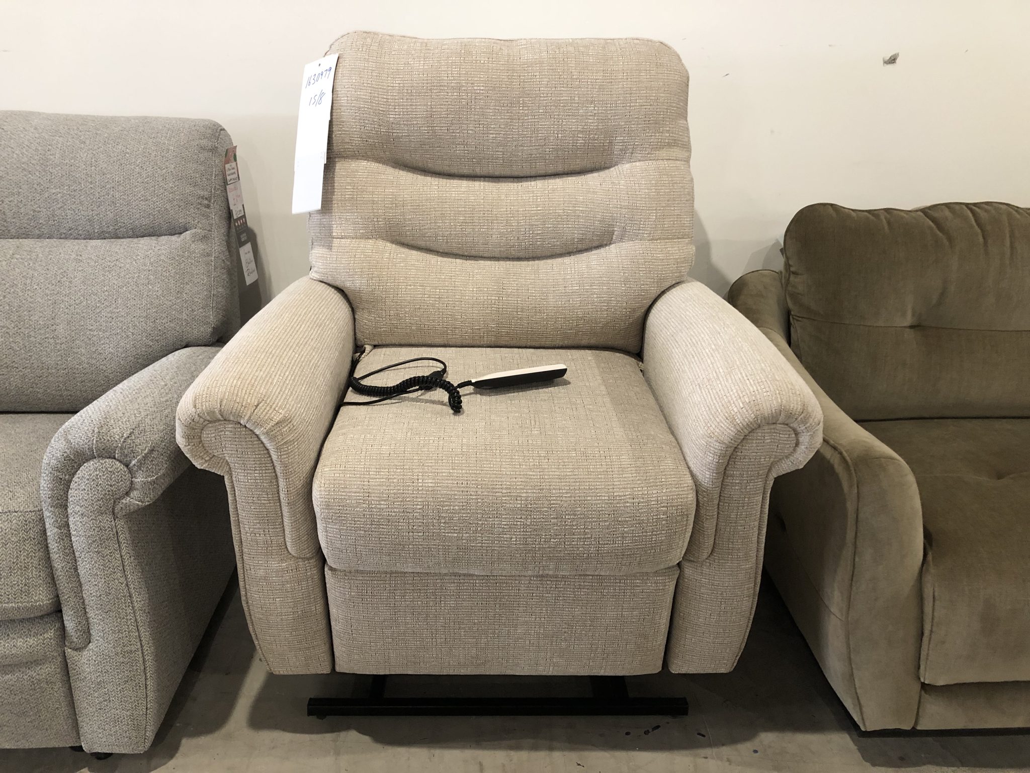 Image (48) G Plan Holmes Electric Rise and Recline Armchair in Liso Tang