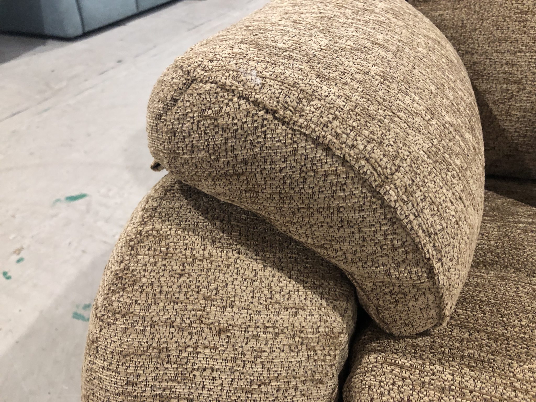 G Plan Kingsbury 2 Seater Electric Recliner Sofa in Boucle Cocoa