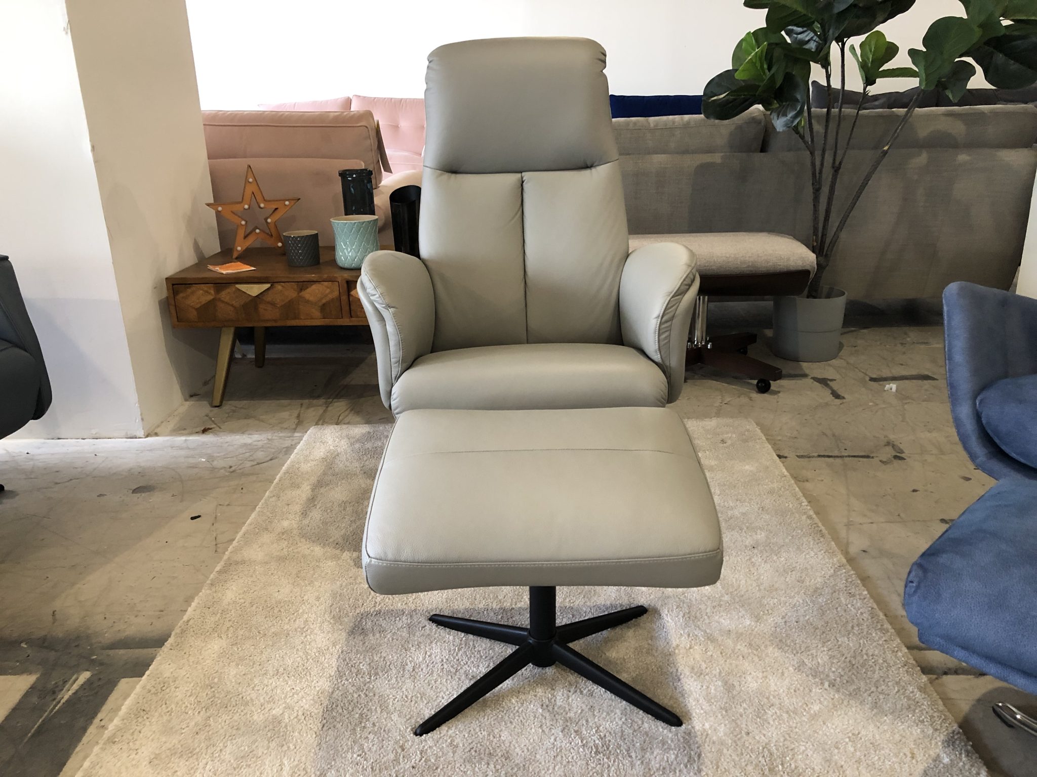 G Plan Nysted Manual Swivel Chair and Footstool in Cambridge Grey Leather